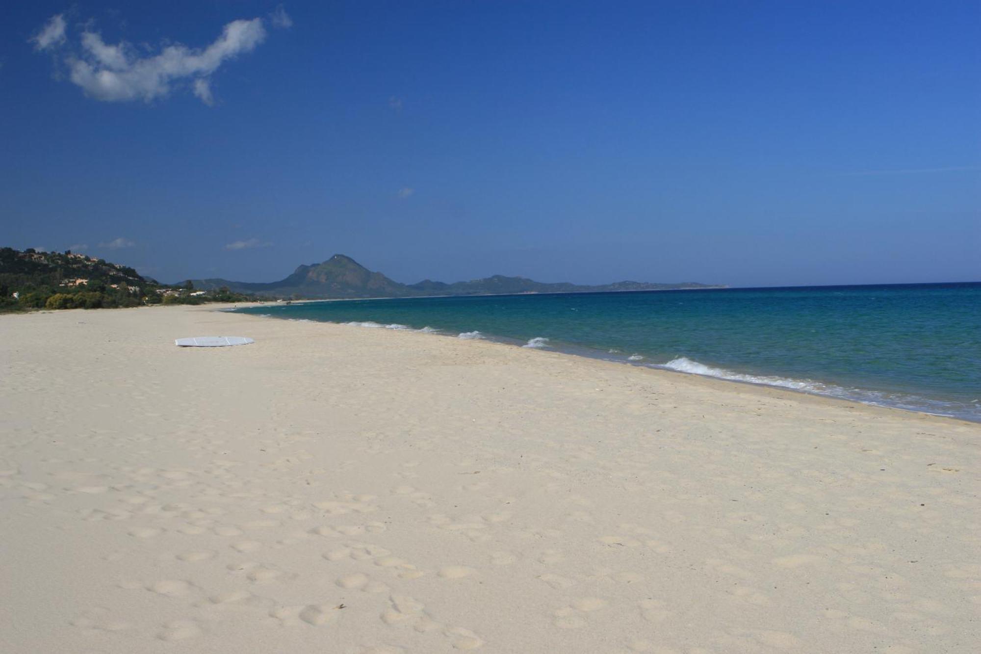 Casa Vacanze Rose E Fiori Sardegna 圣维托 外观 照片