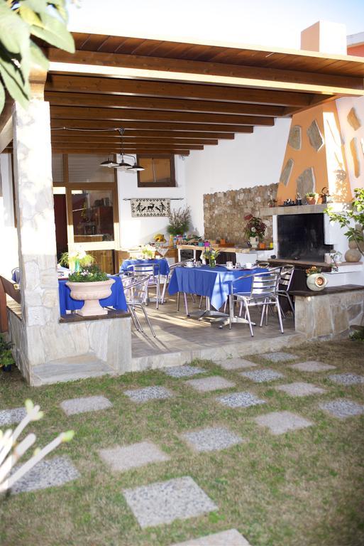 Casa Vacanze Rose E Fiori Sardegna 圣维托 外观 照片
